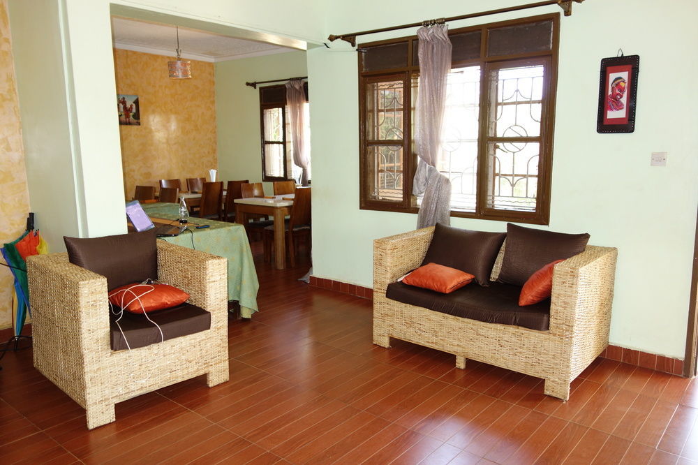 Bridgeway Guest House Jinja Exterior photo